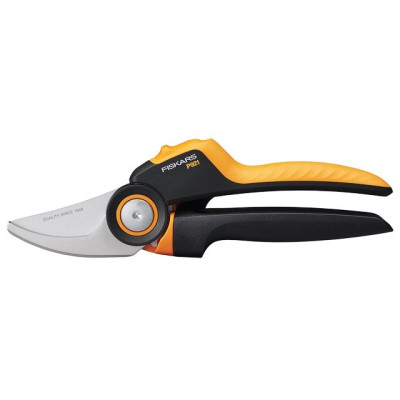 Секатор плоскостной FISKARS Xseries PowerGear M P921 1057173